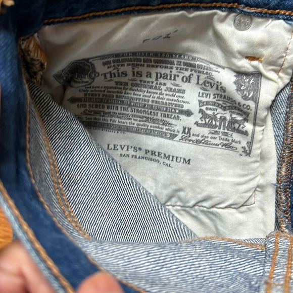 Levi’s 501 Denim Shorts - Picture 5 of 6